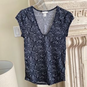 Scoop neck top
